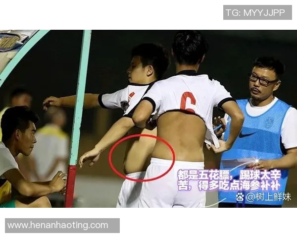 足球明星展现完美身材的精彩图片合集与健身秘诀分享